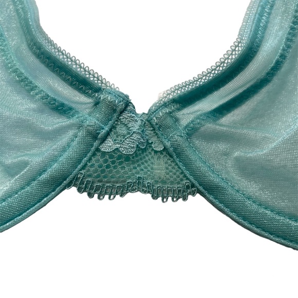 Light Blue Calvin Klein Bra - Shimmer, 32C - Picture 4 of 7